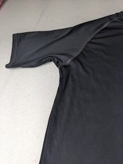 Under Armour Mens Small black shirt heat gear SM regular fit light weight