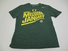 NIKE Men’s Size M Crew Neck Oregon Ducks Mission January Green Cotton Tee
