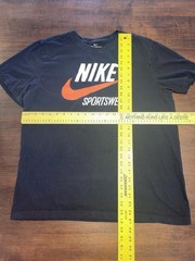 Nike Sportswear Mens Black Tee Orange Swoosh Large Graphic Logo – Size Large