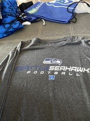 Seattle Seahawks Majestic Men’s Pre Washed Cotton XL Long Sleeve