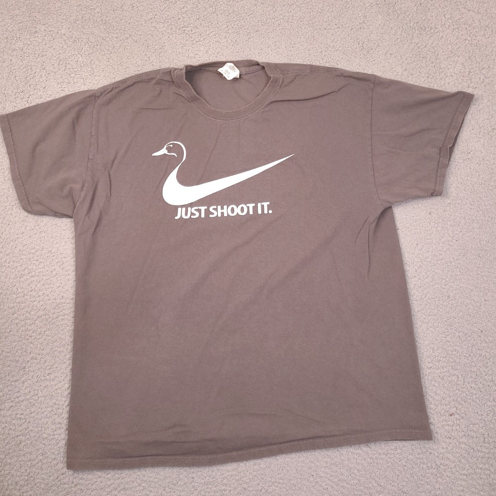 Just Shoot It T-Shirt Mens XL Gray Funny Duck Hunter Outdoor Sports Tee Humor