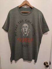 Queen Shirt Large Band Tee Rock Pop Freddie Mercury Brian May Tour Distressed