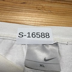 Vintage Y2K Nike Sportswear Mini Swoosh Blank Athletic Embroidered T-Shirt – XL