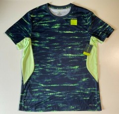 Tek Gear Men’s Wiking Dry Tek Blue/Green Polyester Stretchable Shirt NWT