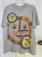 RARE Vtg 90s Fao Schwartz Clock Face Single Stitch Graphic Tee Sun Moon