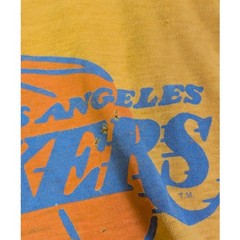 Vintage 80s Los Angeles Lakers Signal Sports T Shirt NBA Distressed USA M