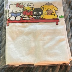 Hello Kitty and Friends by Sanrio White Graphic Tee Short Sleeve Crew Neck M