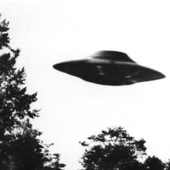 UFO t-shirt, I want to believe t-shirt, glow in the dark, Area 51 t-shirt, Alien
