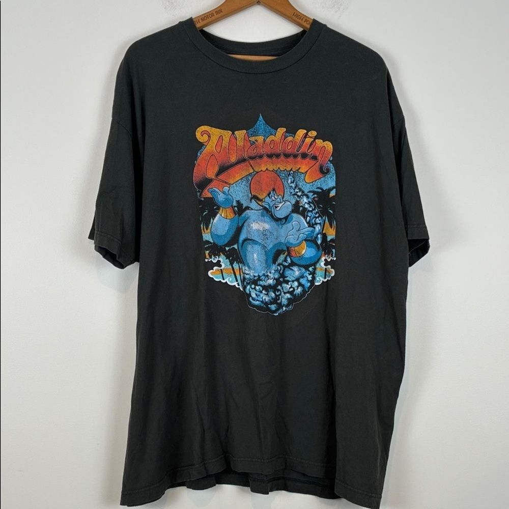 Disney Men’s XXL Short-Sleeve Aladdin Genie Graphic Tee T-Shirt Cotton Charcoal