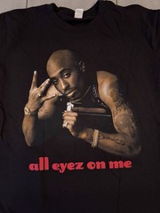 Men’s Black 2Pac, Tupac “All Eyez On Me” Graphic Print Tee Crew Neck L