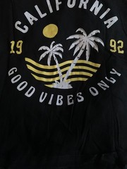 Chillin california good vibe only T-shirt for girls