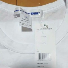 USED BRAND NEW COMME DES GARCONS SHIRT X KAWS PRINT TEE (NOT AVAILABLE JAPAN)