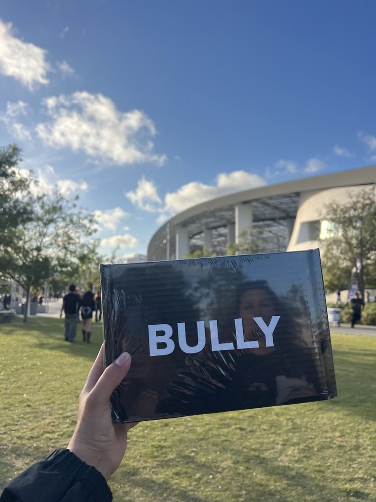 YE BULLY TS-07 Box Album Cover Graphic Print Black T-shirt Size 2 w/ CD included