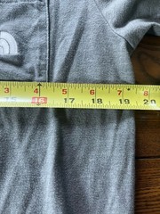The North Face Shirt Mens Medium Gray Short Sleeve Pocket Tee Lightweight Casual