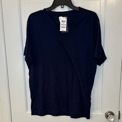 Alfani Navy Tshirt size M NWT Pilling
