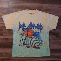 Licensed DEF LEPPARD Pyromania Spellout Graphic Acid Wash Tshirt Mens Small