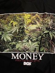 MENS POT T SHIRT, Graphics Good Size Small, Never Worn