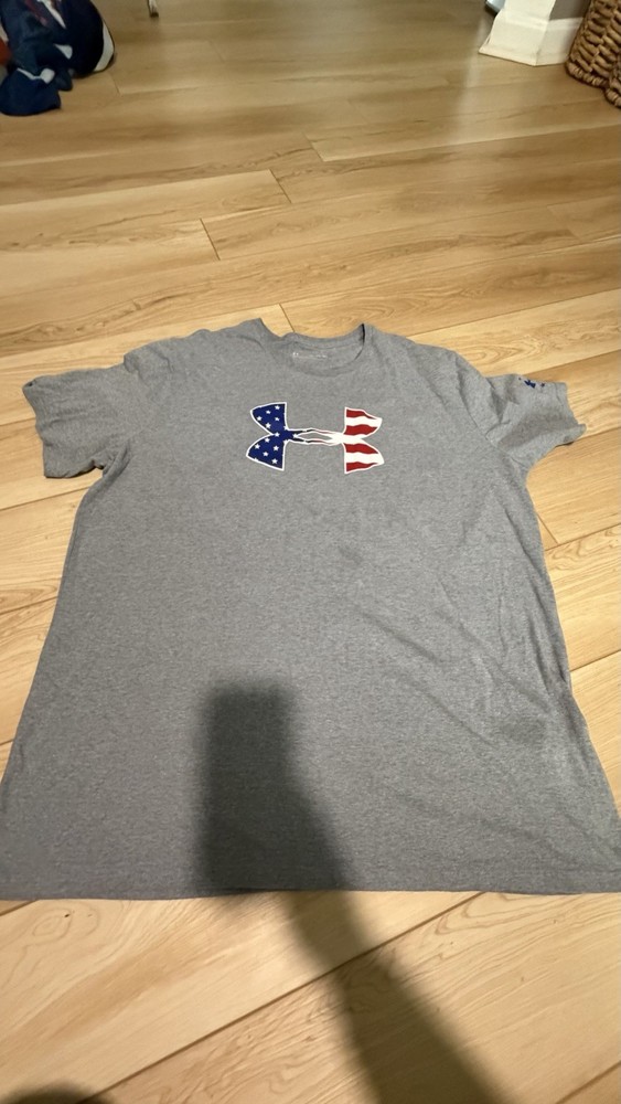 Under Armour Men’s Gray USA Flag Graphic Logo Crew Neck Short Sleeve T-Shirt 2XL