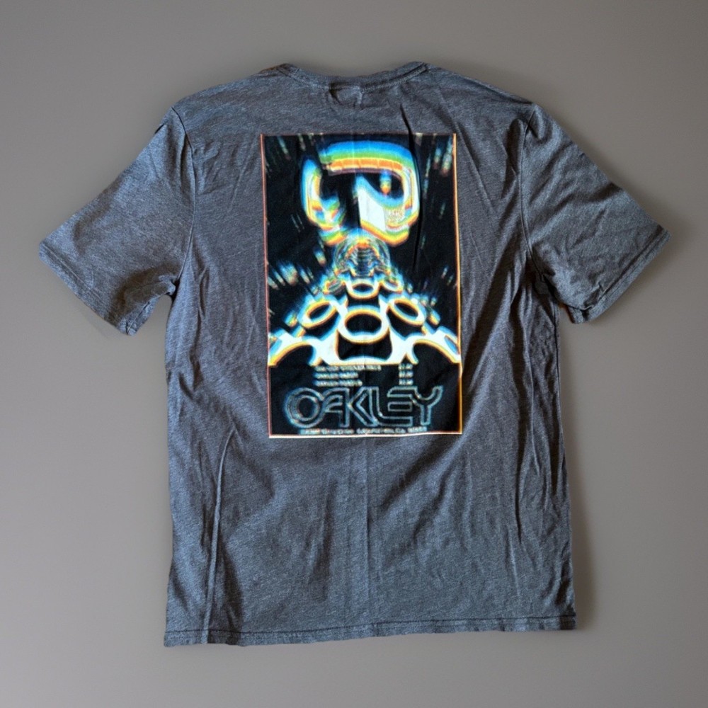 Oakley T-Shirt XL 3D Logo Tee with Sci-Fi Back Print Charcoal Grey Streetwear