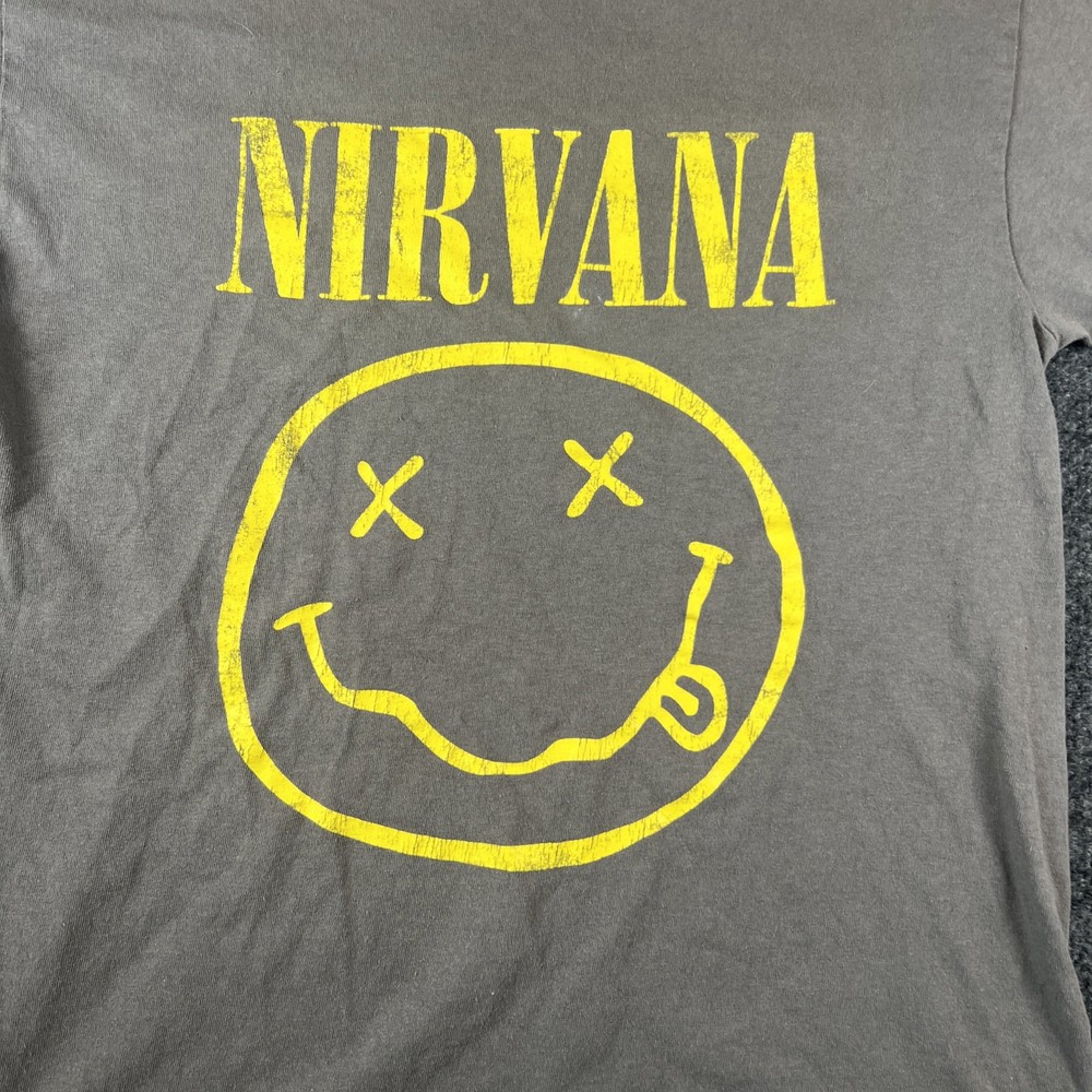 Nirvana Smiley Face Band T-Shirt Gray Yellow Logo Rock Tee Size M
