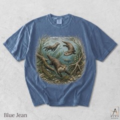 Vintage River Otter Shirt Retro Wildlife Nature Lover Outdoor Unisex Graphic Tee