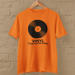 VINYL It sounds better T-SHIRT (Record Collecting LP Album Music Dad Hipster)