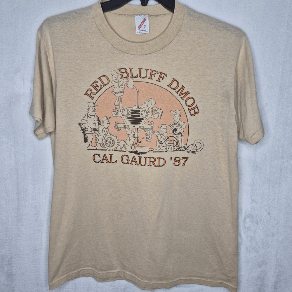 Vintage 1987 Red Bluff DMOB Cal Guard T Shirt USA Military Army Jeep Size Large