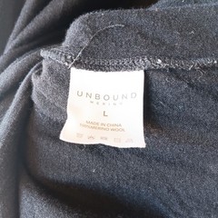Unbound Merino Men’s Black 100% Merino Wool V-Neck T-Shirt Size L