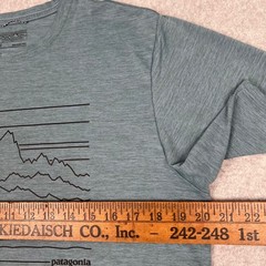 Patagonia Shirt Men’s Size M Gray Blue Short Sleeve Performance Capilene Cool