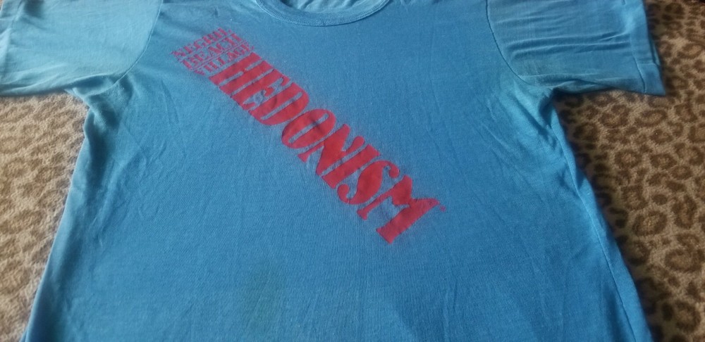 HEDONISM TEE SHIRT 70S NEGRIL BEACH VILLAGE COOL SOFT THIN SHIRT ALMOST SEE THRU