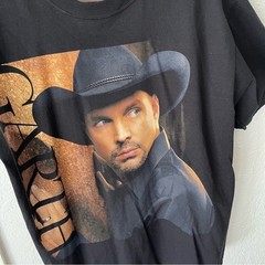 Garth Brooks T-Shirt Size XL Kansas City Ultimate Hits Tour Merch Festival Rodeo