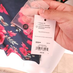 Tek Gear Navy Blue Red Roses Floral Collar Button Up Athletic Shirt Size M