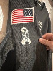 Nike Shirt Mens Large Gray Thermal Salute To Service Philadelphia Eagle’s NFL