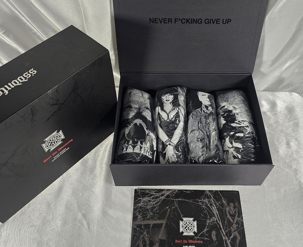 Darc Sport Don’t Die Wondering Side by Side Horror Tee Box Set Oversized XL