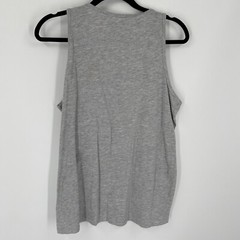 Man BooHoo Men Men’s Scoop Neck Gray Sleeveless Shirt size M