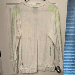 Nike Air Max World Tour Long Sleeve White Printed Graphic Tee Mens Medium