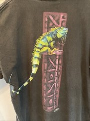 Amazonia Wild Thing Faded Shirt XL USA Nature Animal Grunge Funny Zoo 90s Y2K