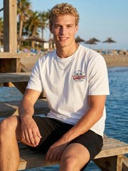 Los Angeles And California Surfing Graphic Print T-Shirt