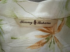 Tommy Bahama Men’s 100% Silk Short Sleeve Hawaiian Shirt Relaxed Fit Tropical L