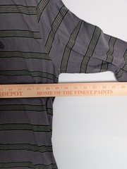 Volcom Stripe Long Sleeve Shirt Men’s Size Medium Embroidered Logo