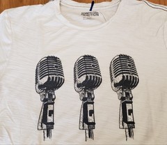 Kenneth Cole Reaction: 3 Vintage Style Microphones T-shirt White