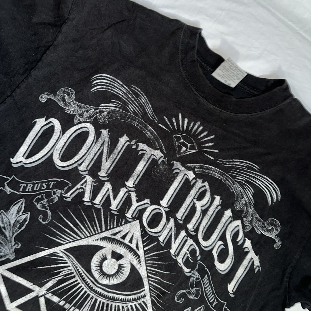 Shaka Street Wear Mens Black Xl DON’T TRUST ANYONE T-Shirt Illuminati