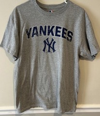 New York Yankees distressed logo t shirt- large