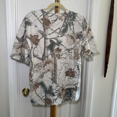 Hollister Heavyweight Boxy Fit Camo Print T-Shirt – Men’s Size M Retail $25