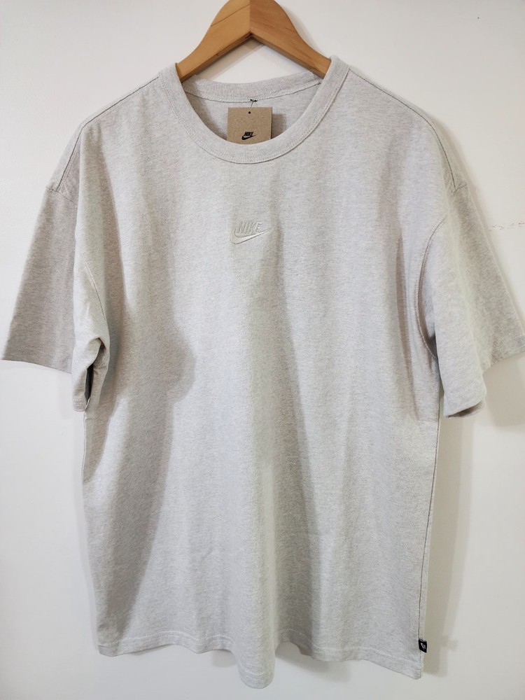 Nike Sportswear Premium Essential Shirt Size XL Men’s Light Bone DO7392 074 Nwt