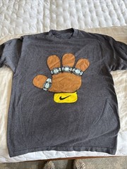 Nike Kobe “4 RINGS PUPPET HAND” Shirt Size M Lakers Championship Black Mamba