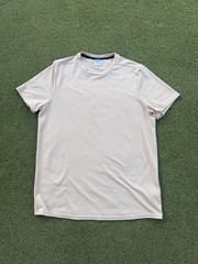 MODERN Y2K 2000s ATHLETIC SPORTY ELASTIC BREATHABLE MATERIAL GYMSHARK TAN TEE