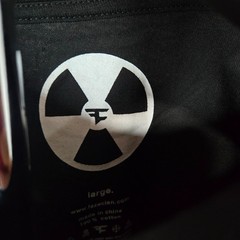 FaZe Clan Men’s Nuke Squad Skull Graphic T-Shirt Black Yellow Green Red Size L