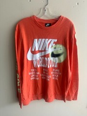 Nike Sportswear World Tour Pullover T-Shirt Men’s M Orange Swoosh Logo SZ N140