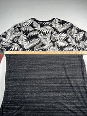 The Foundry Black and White Leaf design t-Shirt size 2XLT new with tags